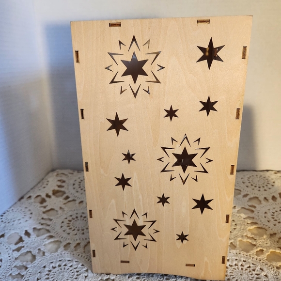 Balsam Wood Tea Light - Picture 3 of 5